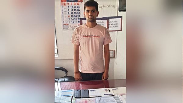 man blackmails a woman through facebook friendship man blackmails a woman through facebook friendship
