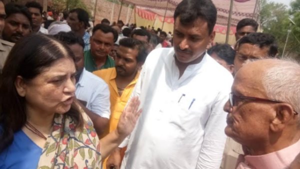 sp mla Abrar Ahmed congratulates bjp mp maneka gandhi sp mla Abrar Ahmed congratulates bjp mp maneka gandhi