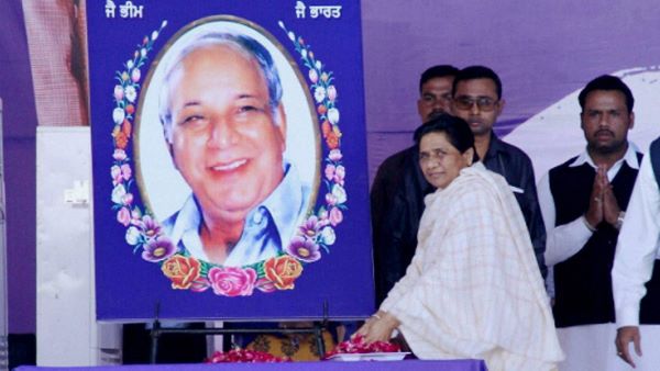 कांशीराम ने कहा था- राजनीति में परिवार और भाई-भतीजावाद की कोई जगह नहीं होगी