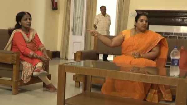 UP Women Commission Dy Chairperson Sushma Singh threatens to a doctor Kiran Singh UP Women Commission Dy Chairperson Sushma Singh threatens to a doctor Kiran Singh
