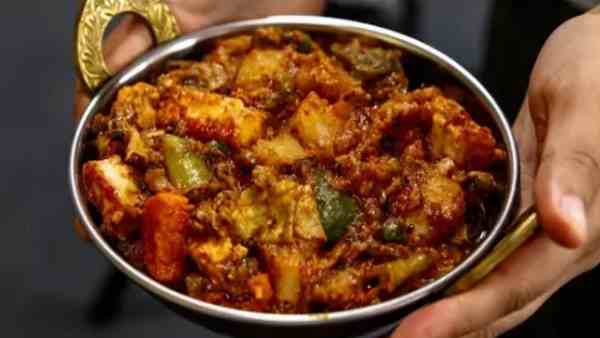 son and father died after eating food at night son and father died after eating food at night