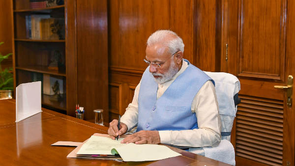 मंत्रियों को देनी पड़ी प्रजेंटेशन