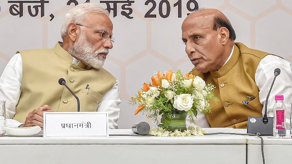 हर तीन महीने में समीक्षा करेंगे मोदी