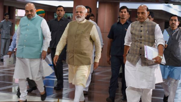 बीजेपी की नज़र हिन्दू वोट बैंक को मजबूत करने की
