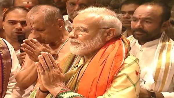 pm modi offer prayers to Lord Venkateshwara at Tirumala temple pm modi offer prayers to Lord Venkateshwara at Tirumala temple