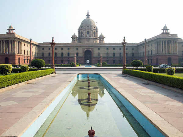राष्ट्रपति भवन से नजर आते हैं साफ