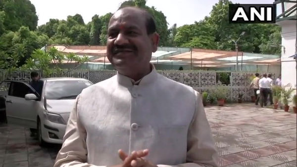 पत्नी हैं डॉक्टर