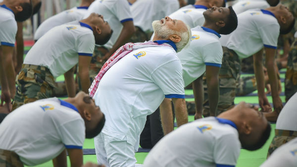 'गमछा' बना स्टाइल ट्रेंड