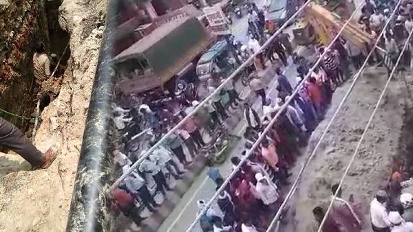 वीडियो में दिख रहा कैसे बचाया गया मजदूर