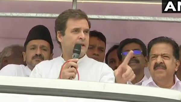 नफरत और झूठ का प्रतिनिधित्व करते हैं मोदी