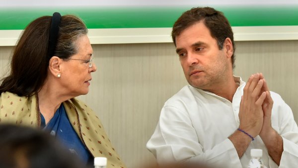 राहुल गांधी ने कर दी इस्तीफे की पेशकश