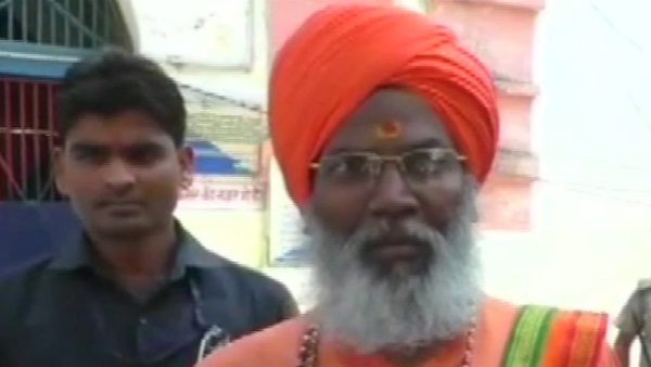 bjp mp sakshi maharaj meets kuldeep singh sengar in sitapur jail bjp mp sakshi maharaj meets kuldeep singh sengar in sitapur jail