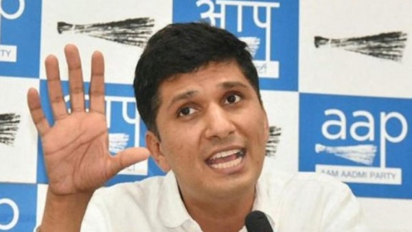 AAP spokesperson Saurabh Bhardwaj says he is happy BJP leader Vijender Guptas wife was robbed AAP spokesperson Saurabh Bhardwaj says he is happy BJP leader Vijender Guptas wife was robbed