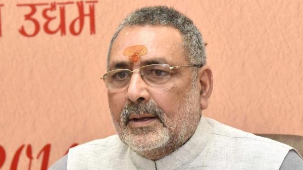 क्या गिरिराज को फटकार बीजेपी का दिखावा है ?