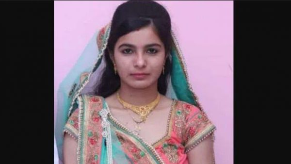 गुजरात की वड़गांव तहसील में घर पर ही नौकर ने की वारदात