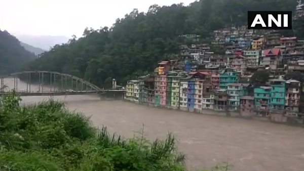 गोरखा रेजिमेंट और आईटीबीपी के जवान बने फरिश्ते