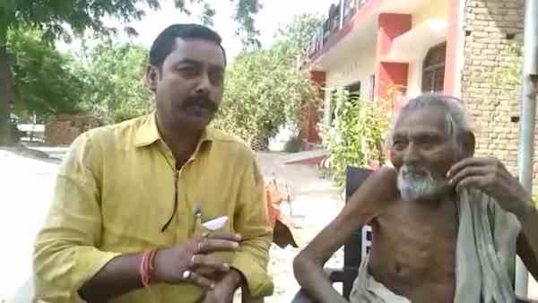 Bizzare! This 100 year old monk eats stones and mud to live Bizzare! This 100 year old monk eats stones and mud to live