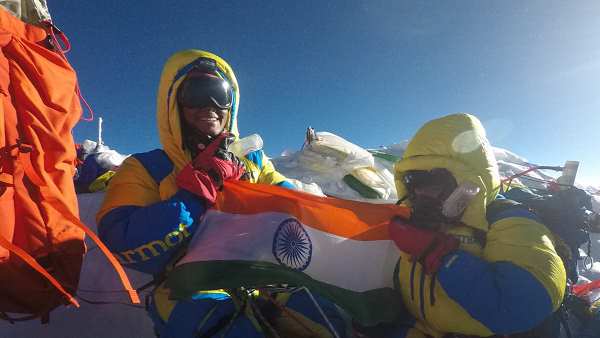 पोस्ट ग्रेजुएट हैं अदिति