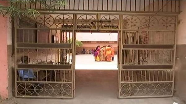 surat fire tragedy, surat fire news, surat, 76 years old man saved students, gujarat, Gujarat news in Hindi, fire safety systems, positive news, सूरत अग्निकांड, सूरत, गुजरात, बुजुर्ग ने टाला हादसा, गुजरात समाचार surat fire tragedy, surat fire news, surat, 76 years old man saved students, gujarat, Gujarat news in Hindi, fire safety systems, positive news, सूरत अग्निकांड, सूरत, गुजरात, बुजुर्ग ने टाला हादसा, गुजरात समाचार