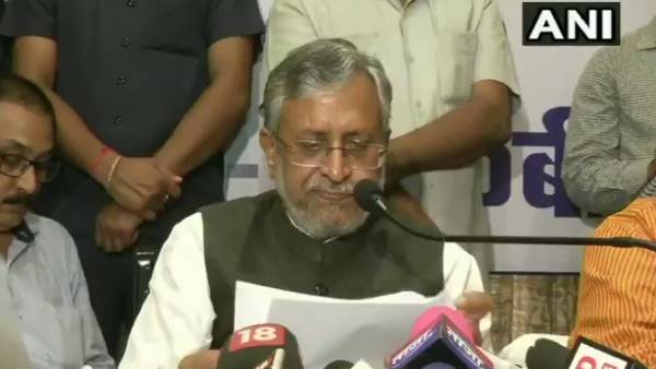 Sushil Modi during refuses to answer journalists questions on Muzaffarpur child deaths Sushil Modi during refuses to answer journalists questions on Muzaffarpur child deaths