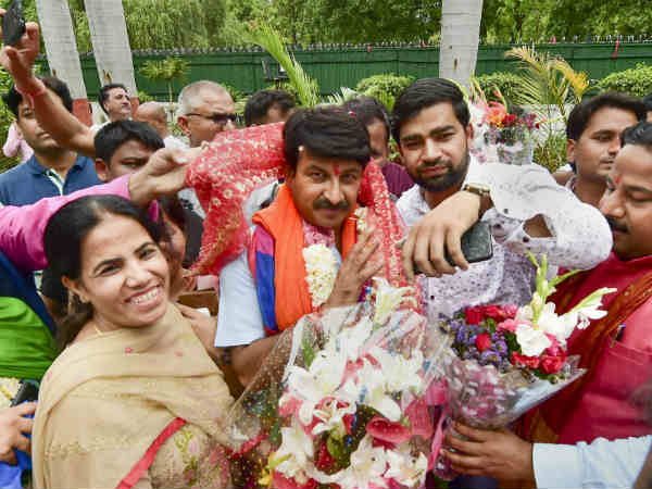 केजरीवाल सरकार को उखाड़ फेंकने का आह्वान