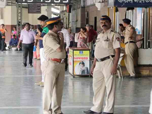 15 महीनों में 7.72 करोड़ की साम्रगी जब्त