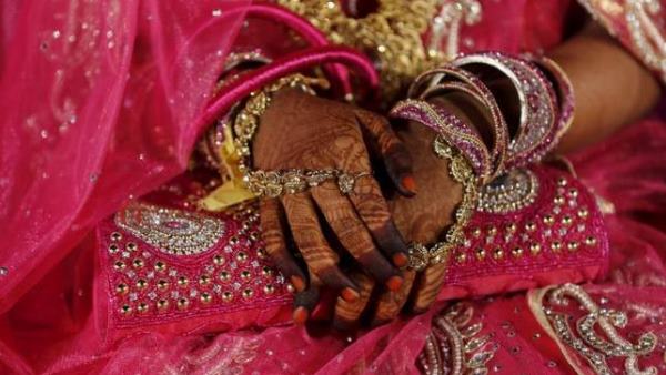 निकाह के बाद आए पुराने कपड़े