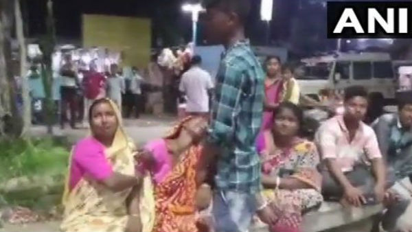 WB: तृणमूल कार्यकर्ता की हत्या, TMC ने BJP पर लगाया आरोप WB: तृणमूल कार्यकर्ता की हत्या, TMC ने BJP पर लगाया आरोप