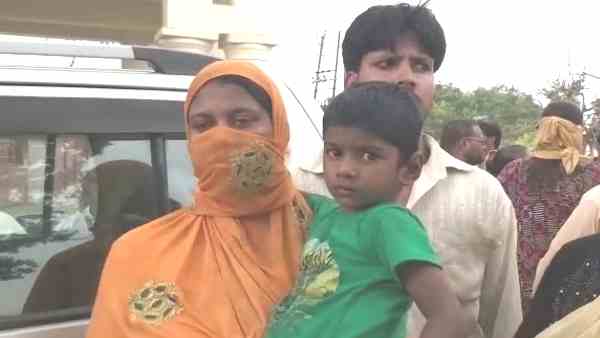 husband beats his wife and gave threat of triple talaq husband beats his wife and gave threat of triple talaq