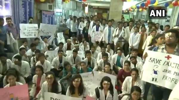 हड़ताल के कारण कोई डॉक्टर उपलब्ध नहीं था- मलिक