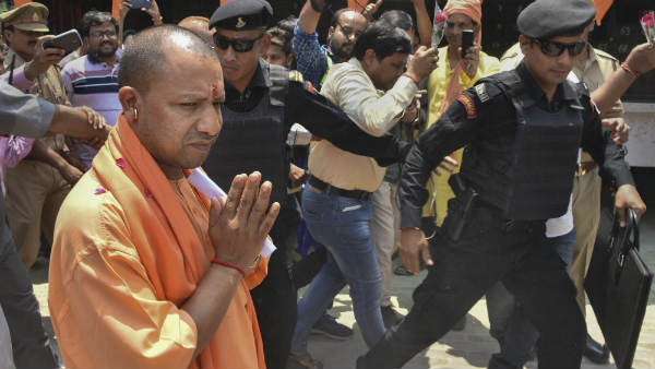 रणनीति बदलने की क्या है मजबूरी?