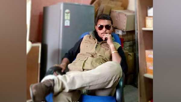 young man shoots himself in gujarat young man shoots himself in gujarat
