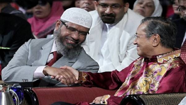 PM: Malaysia can revoke Dr Zakir Naiks PR, will stop him from sowing discord PM: Malaysia can revoke Dr Zakir Naiks PR, will stop him from sowing discord