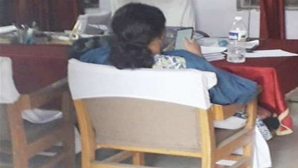 अधिकारी की पत्नी से ट्रेन में दुष्कर्म की कोशिश