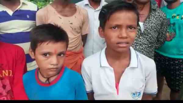 मां-बाप ने पूछा, कहां से आए 5 रुपए?