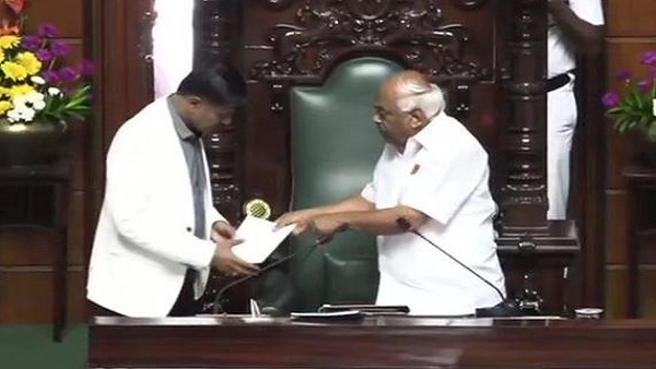 Karnataka assembly speaker KR Ramesh Kumar tenders his resignation from the post Karnataka assembly speaker KR Ramesh Kumar tenders his resignation from the post