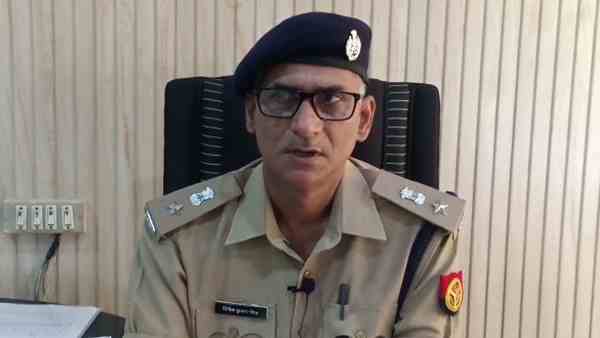 two girls lost who went to dargah for praying two girls lost who went to dargah for praying