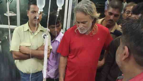 teen lost his leg who came to drop his friend at railway station teen lost his leg who came to drop his friend at railway station