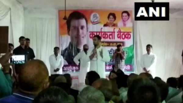 Rahul Gandhi in Amethi: I am an MP from Wayanad, I have to devote time to Wayanad, but Id give time to you as well. Rahul Gandhi in Amethi: I am an MP from Wayanad, I have to devote time to Wayanad, but Id give time to you as well.