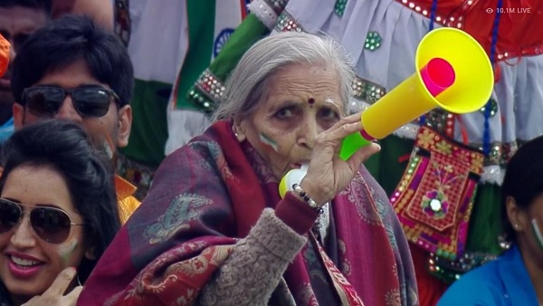 87 साल की फैन से मिले कोहली