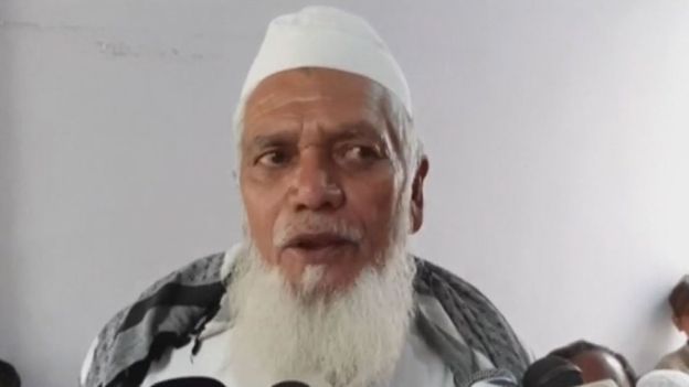 अब्दुल जलील क़ासमी का कहना है कि घटना के बाद इलाक़े के मुसलमानों में रोष फैल गया था लेकिन उन्हें समझा दिया गया है अब्दुल जलील क़ासमी का कहना है कि घटना के बाद इलाक़े के मुसलमानों में रोष फैल गया था लेकिन उन्हें समझा दिया गया है
