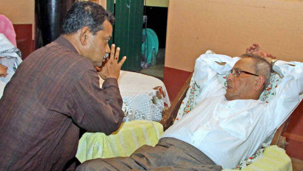 प्रणब मुखर्जी के बेटे भी कर चुके हैं यही मांग
