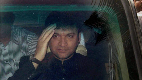 पीएम मोदी पर भी साधते रहे हैं निशाना