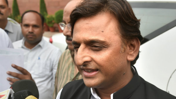 विपक्ष के निशाने पर बीजेपी सरकार