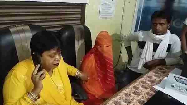 प्रेमी युगल ने सोशल मीडिया पर किया वीडियो वायरल