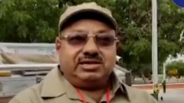 लूणी रेलवे स्टेशन पर लगाते हैं ठेला