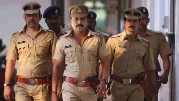 यूपी पुलिस का फिल्मी अंदाज