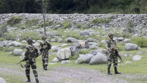 Pakistan violates ceasefire in Kashmir,a 15 day baby killed Pakistan violates ceasefire in Kashmir,a 15 day baby killed