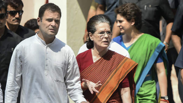 गांधी परिवार चुनाव प्रक्रिया से दूर?