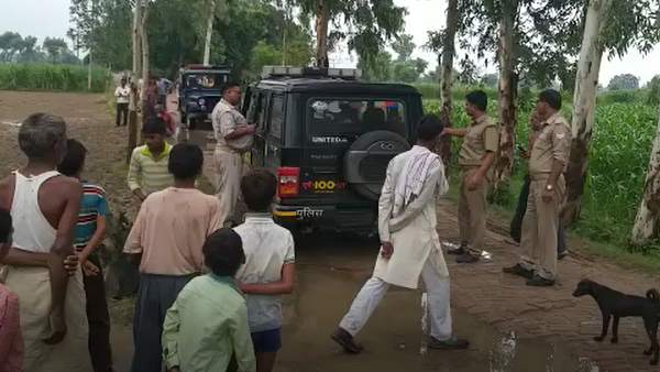 साड़ी से गला घोंटकर की हत्या